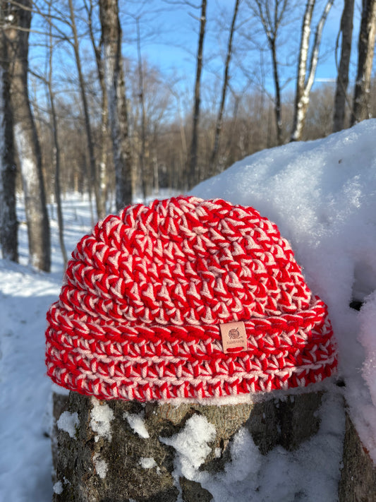 Bonnet rouge et rose